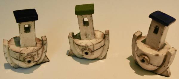 - a Ceramic by Rob Whelpton, measuring 7 x 5 cm (H x W) £28
